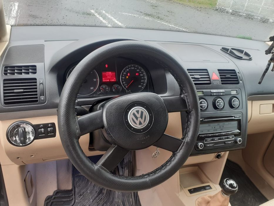 Vând vw touran 2.0
