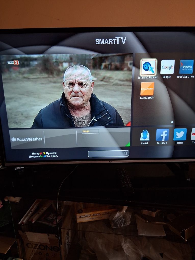 Продавам лед Смарт 40 JVC