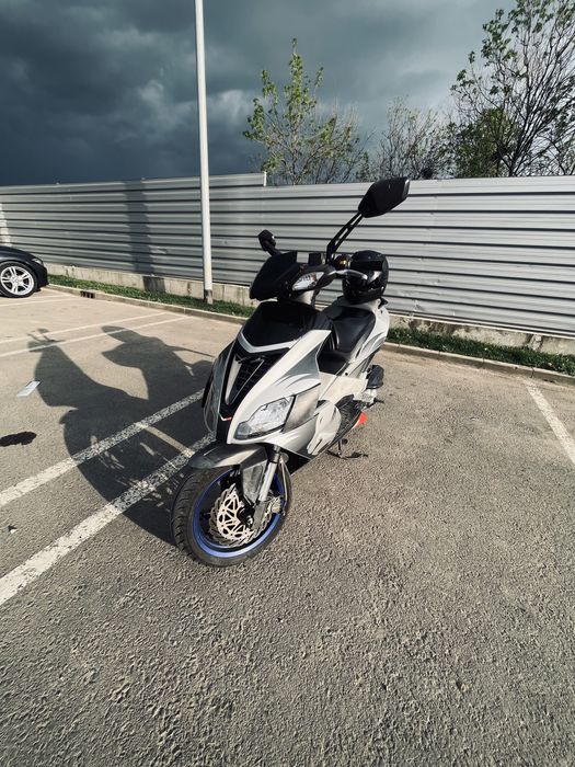 Aprilia sr 50 factory