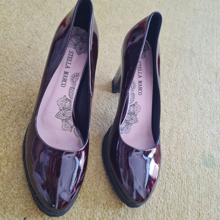 Pantofi cu toc eleganti