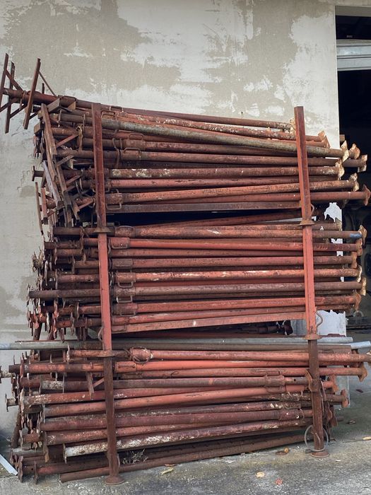 Popi metalici pentru constructii