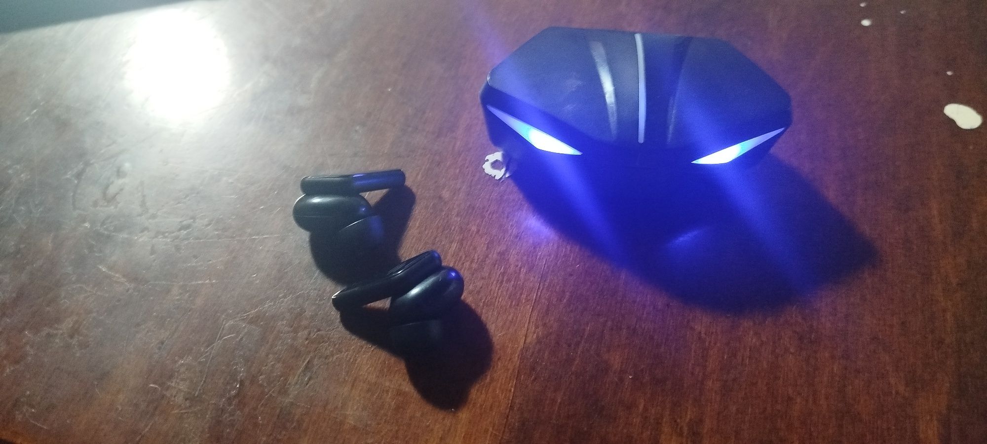 Airpods sifatli va ideal dizaynda