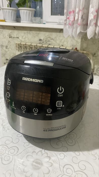 Продам мульиварку фирмы Redmond