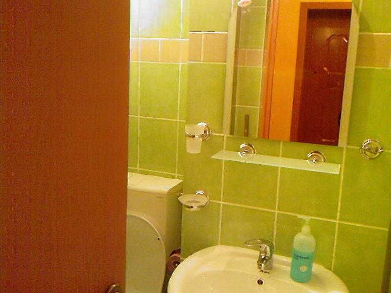 De inchiriat ap.1 camera, mobilat, utilat-Tudor-giratoriu Corina et.1