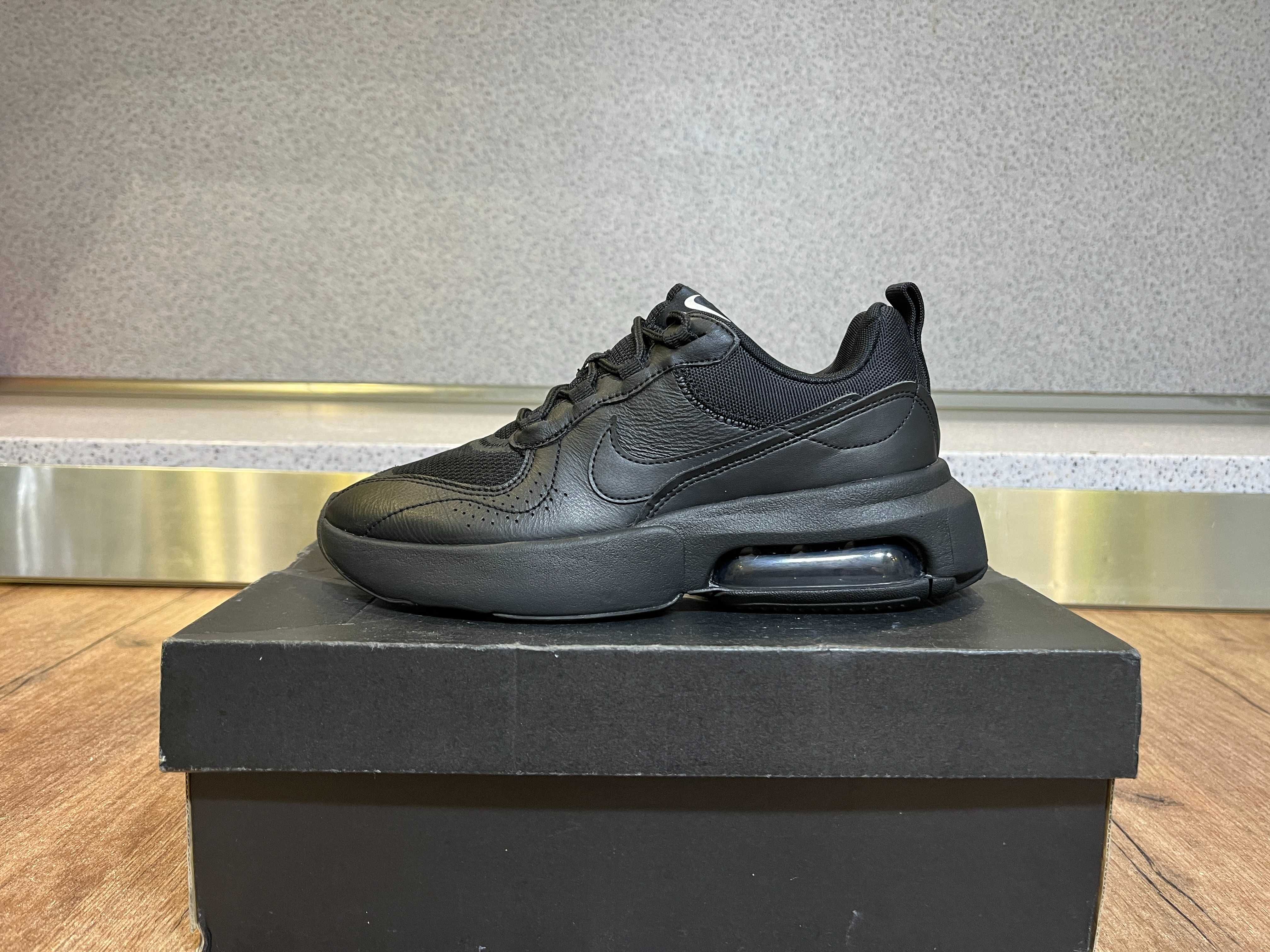 ОРИГИНАЛНИ *** Nike Air Max Verona / Triple Black
