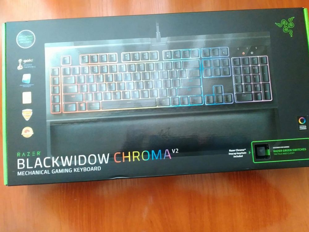 Razer BlackWidow Chroma V2 (Green Switch)