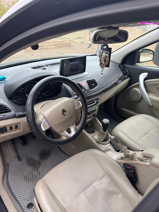 Vand Renault Fluence 2010