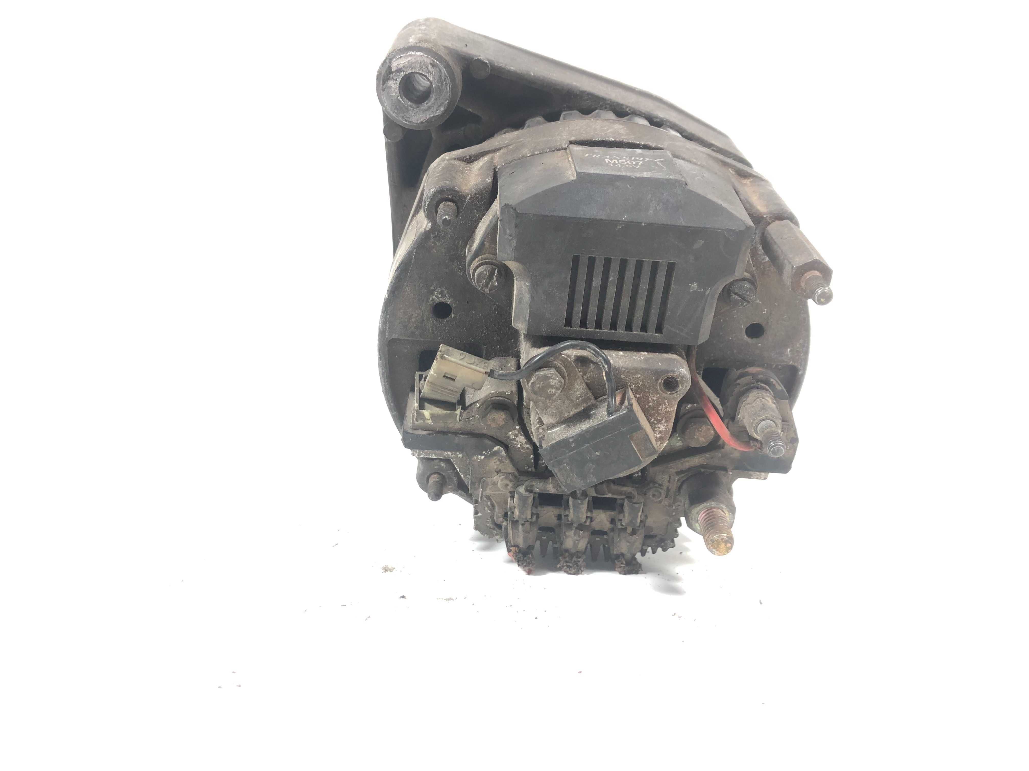 Генератор VW Passat B3 1.8 I 1991г