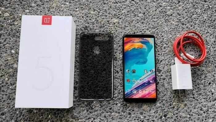 Продавам OnePlus 5t 8gb ram, 128gb rom. Неразличим от нов.