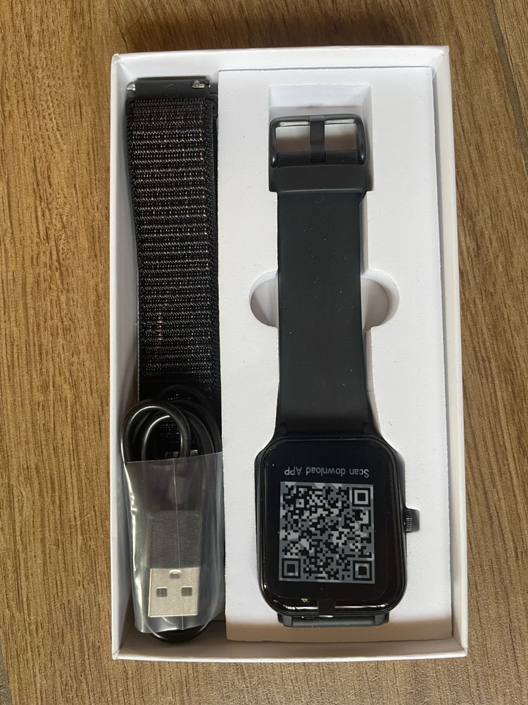 Smartwatch negru