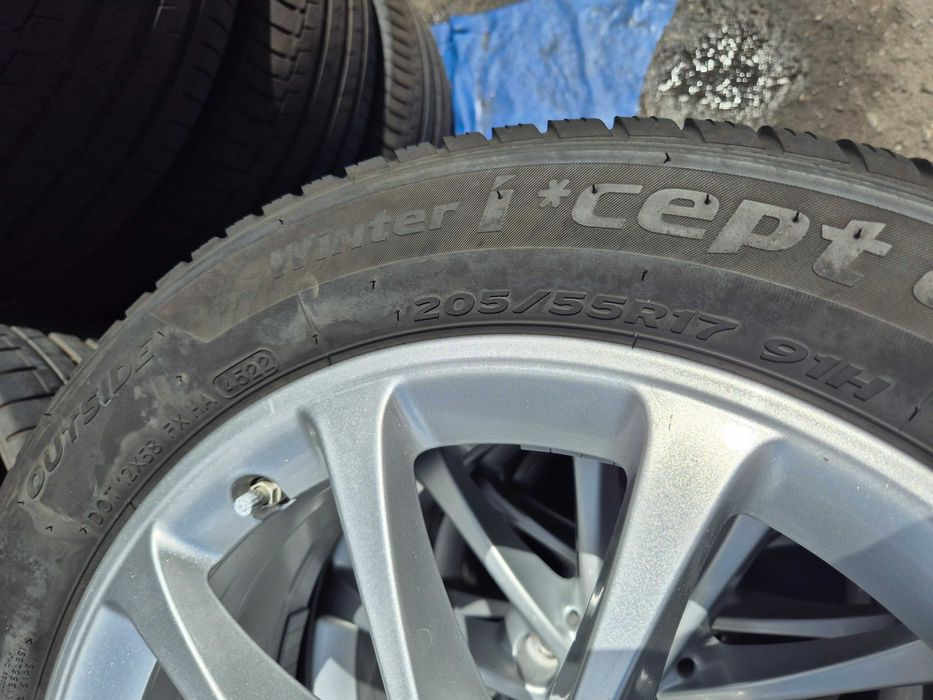 Roti de Iarna 205/55/17 5x112 OEM Mercedes A-Class CLA 2022