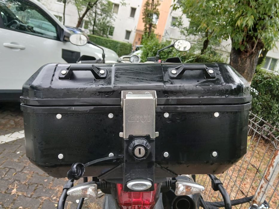 Vând, tank rucsac ,cutie , top case GIVI