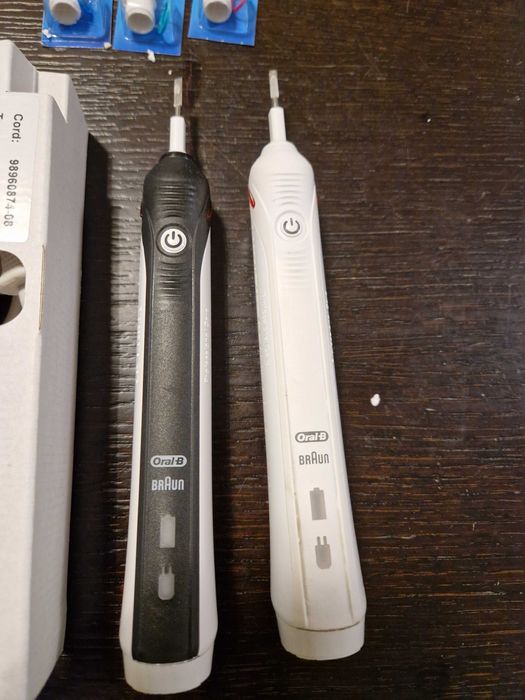 2 четки за зъби Oral B