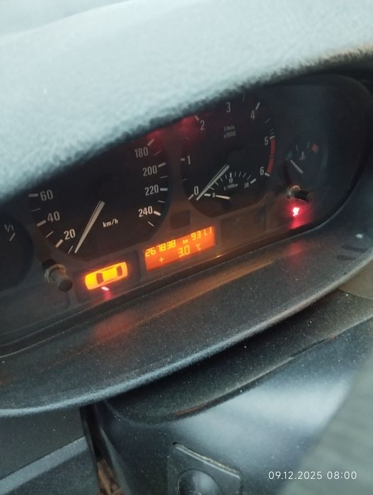 Vând BMW 320D radiat