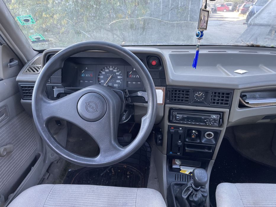 Опел Кадет 1.6 75кс 1991г На Части