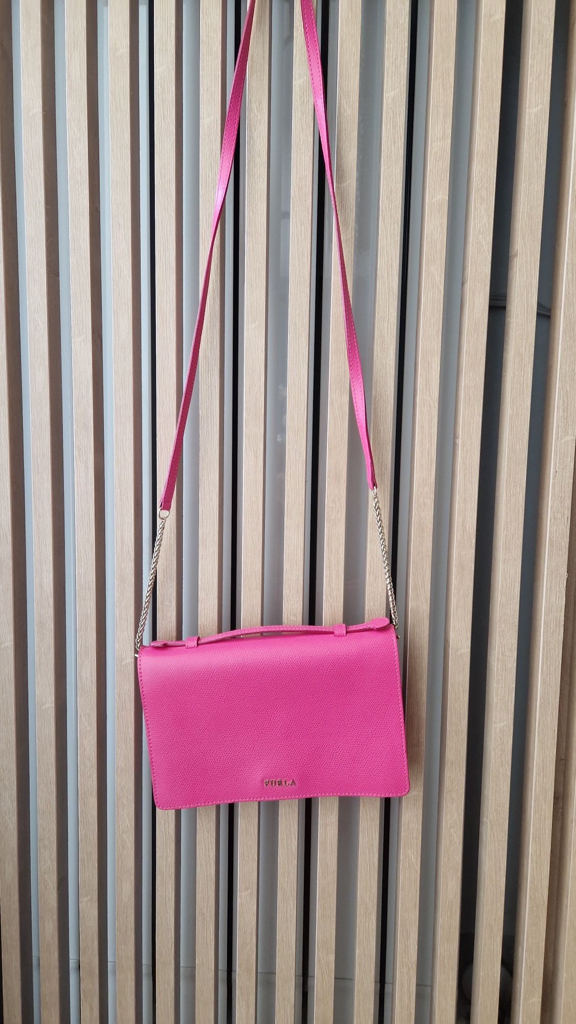 Уникална чанта Furla