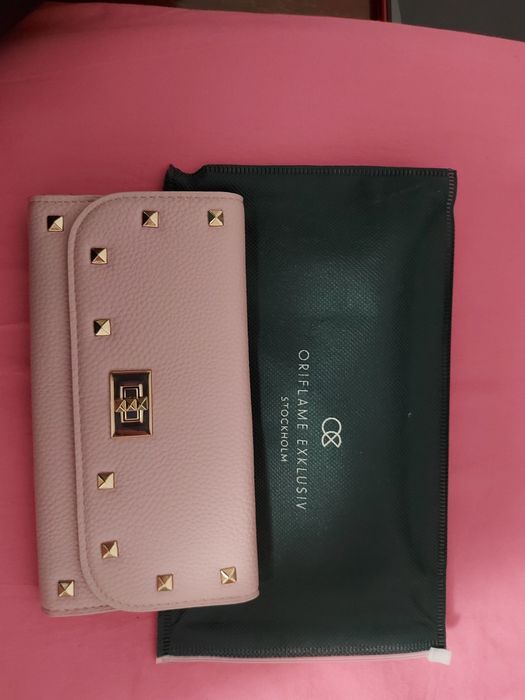 Portofel nou Oriflame