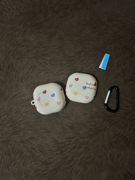 Продаю чехол для Buds Live