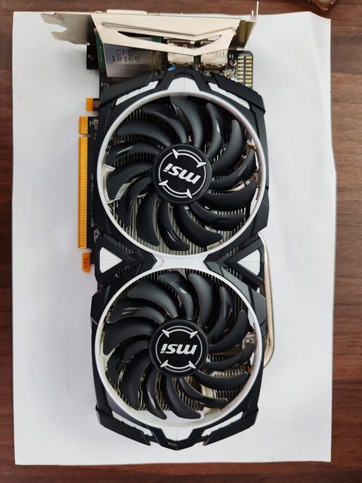 Vând placa video gaming RX 570 Armor 8Gb OC