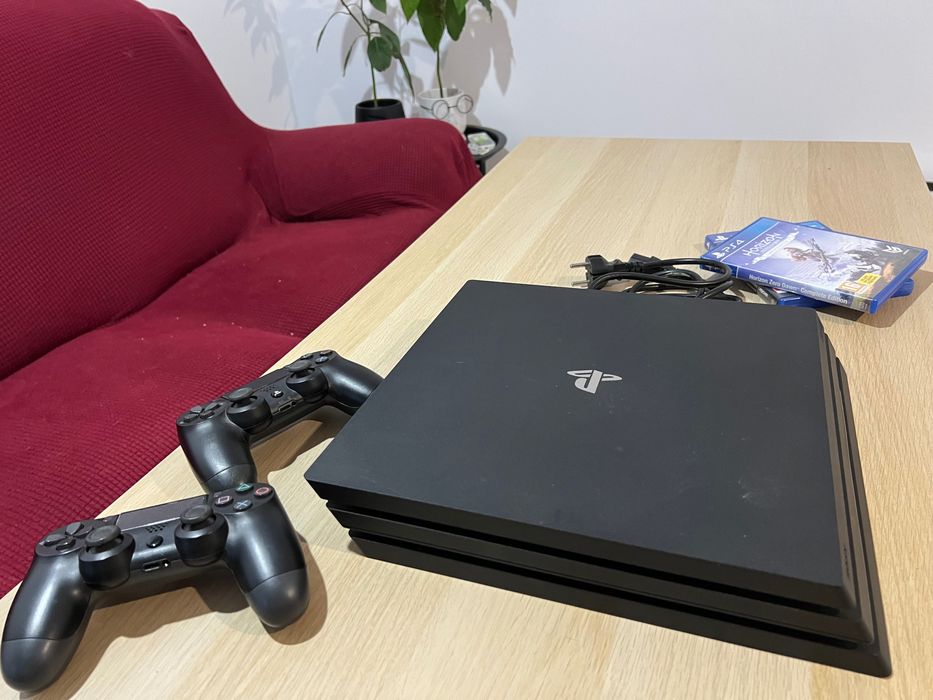 Playstation 4 Pro, 1TB