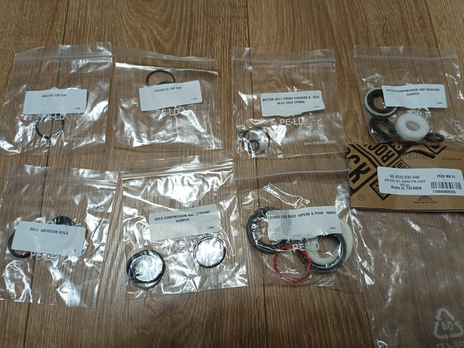 ремкомплект на вилку Велосипеда Rock Shox Judy  200часов