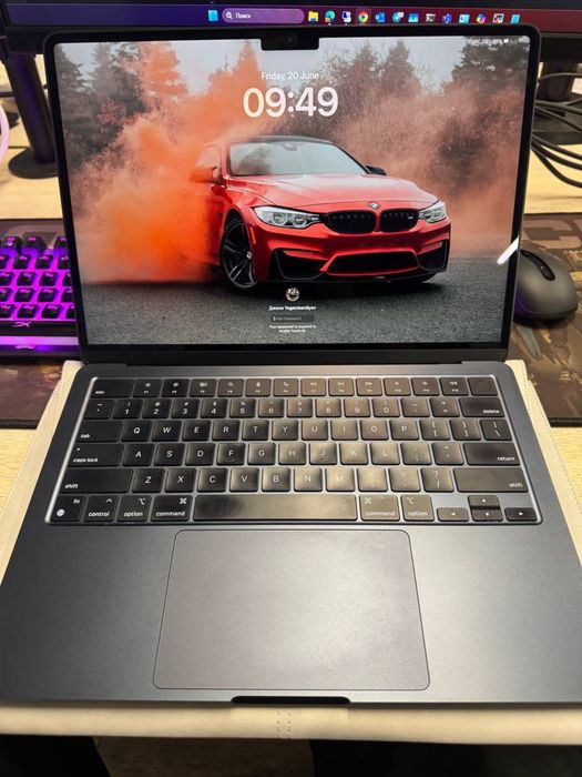 Macbook air m2 13,6 8/256