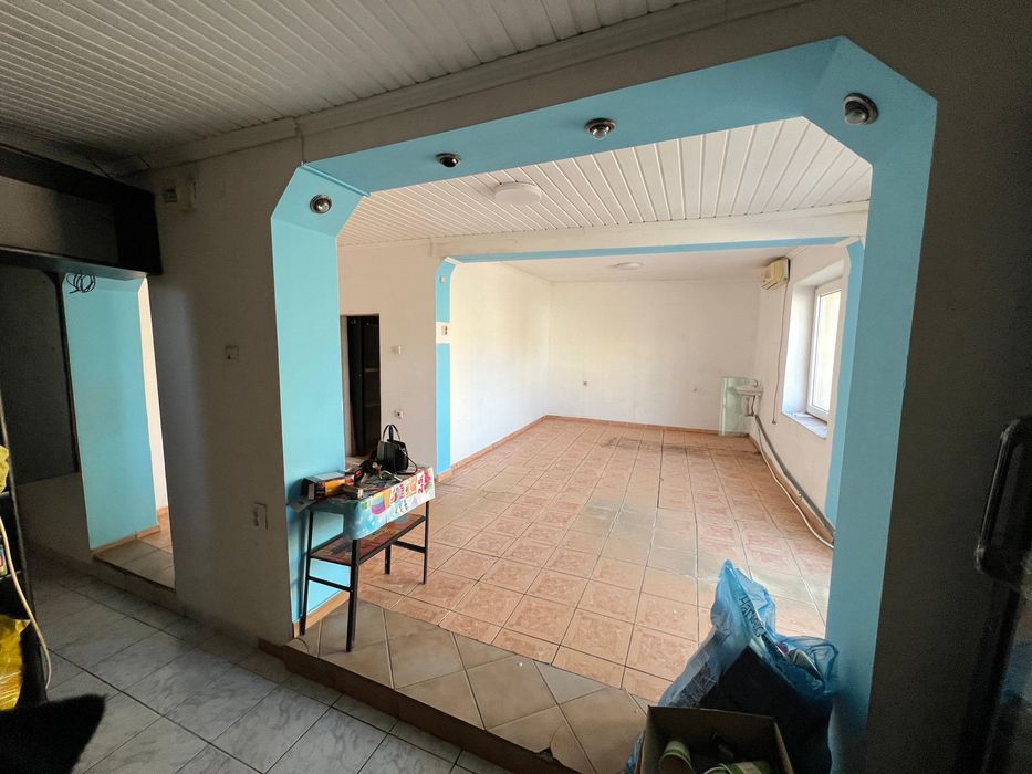 Vand spatiu comercial