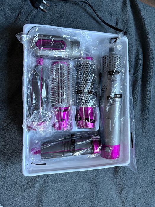 Многофункционален сешоар и стилизатор