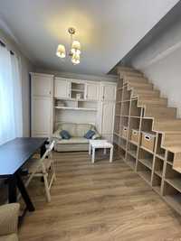 Kogalniceanu- inchiriez apartament tip studio cu dormitor mansardat