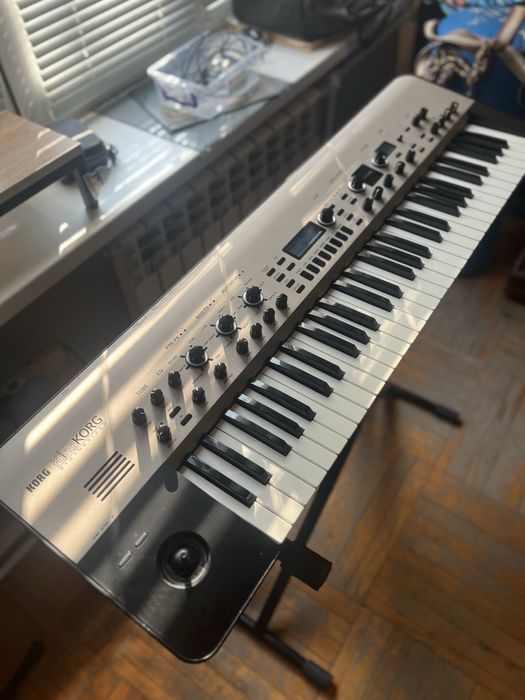 Синтезатор Korg king korg