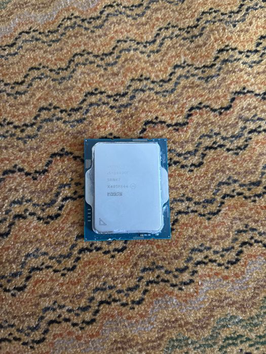 Placa video rtx 4060 eagle + procesor i5 14400f + 64 gb ram fury