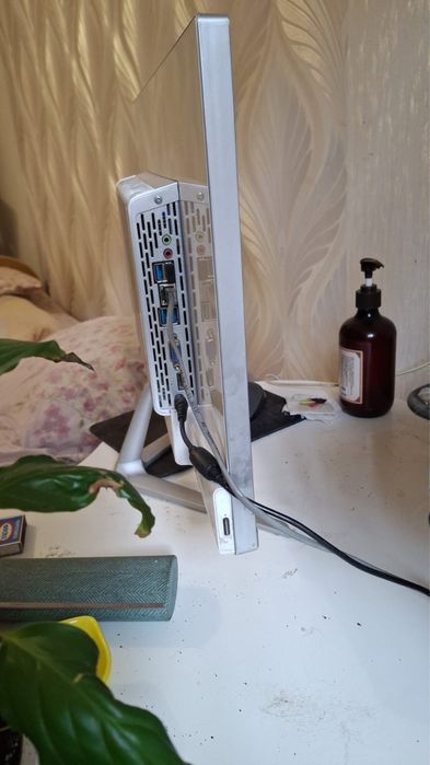 Компьютер Моноблок smart intel g3900 23,8 диагональ 8gb ddr4 240gb ssd