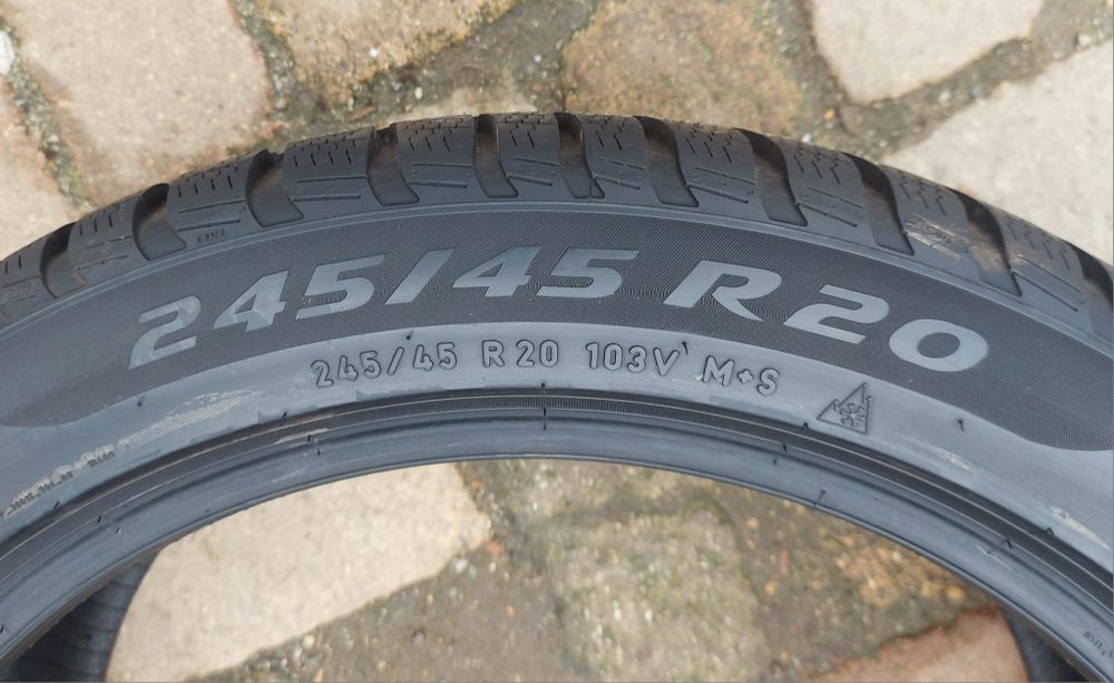 Set 2buc 245/45 R20 103V XL Pirelli Winter Sotto Zero³ *BMW RSC RFT
