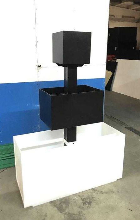 ghiveci plastic/ jardiniera polietilena/ suport ghivece flori