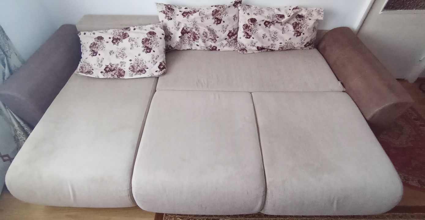 coltar sufragerie trei locuri extensibil