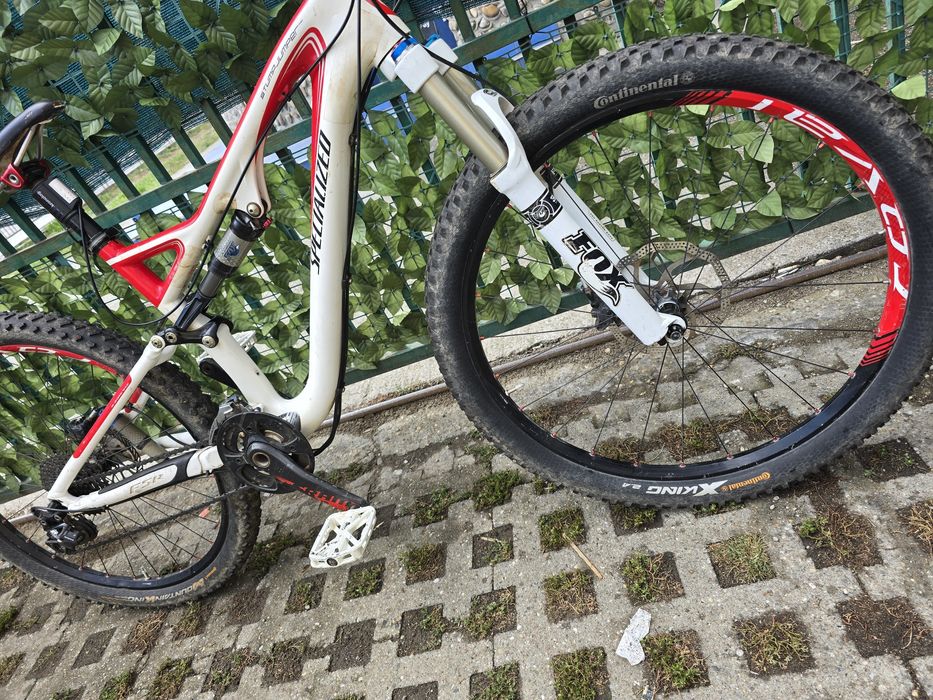 Bicicleta Specialized carbon, 26".