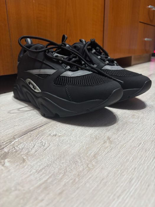 Dior B22 noi cu eticheta