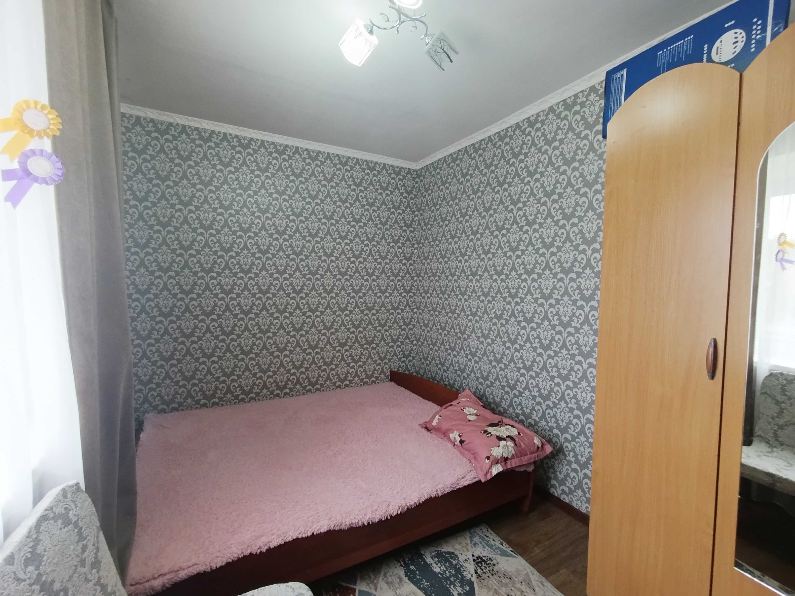 ! Продаю уютную 3-комнатную квартиру в 21 микрорайоне, Пришахтинск