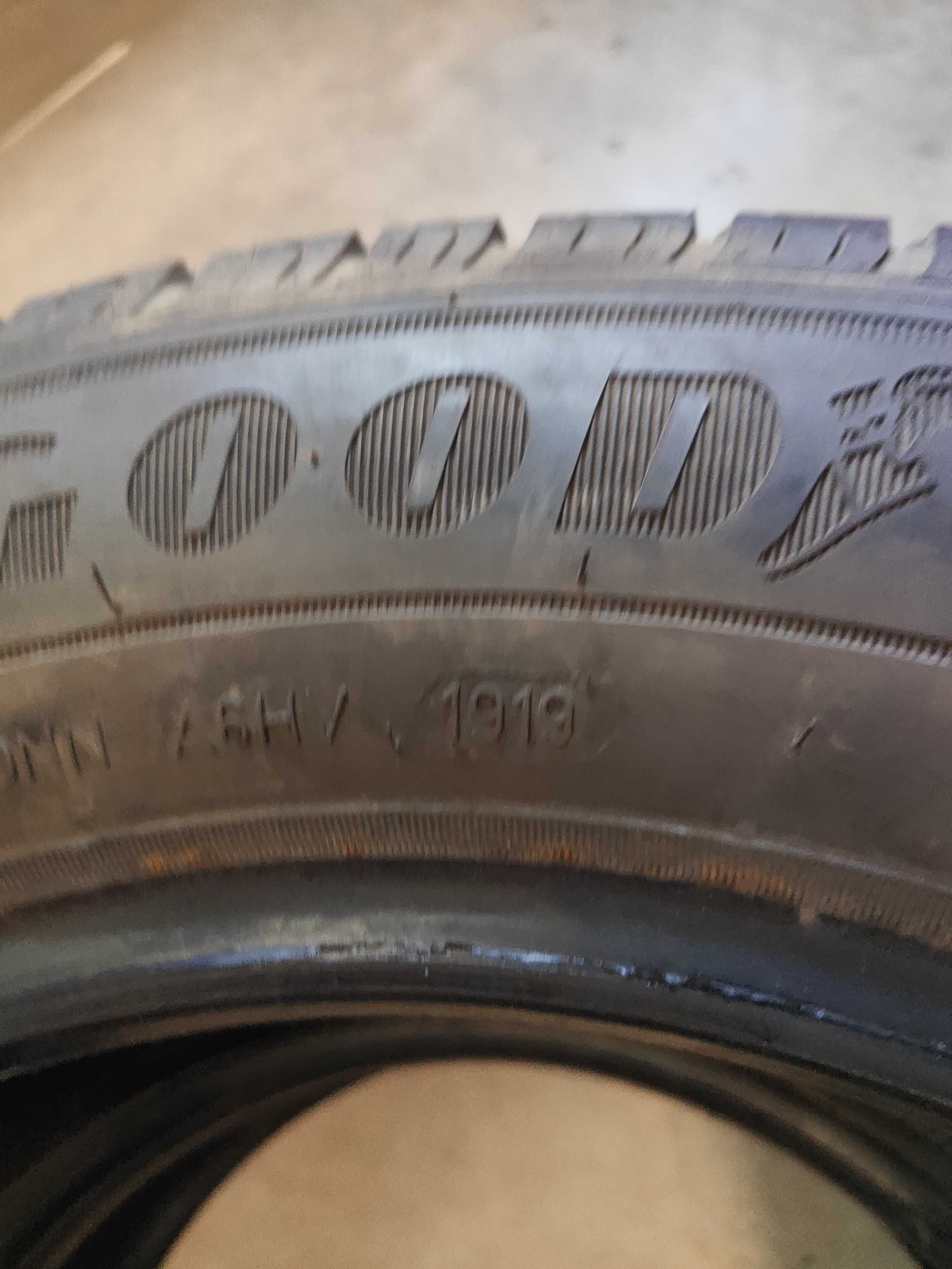 2бр.летни гуми 205/65/16C Goodyear