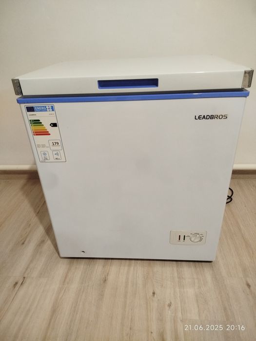 Продам морозильник