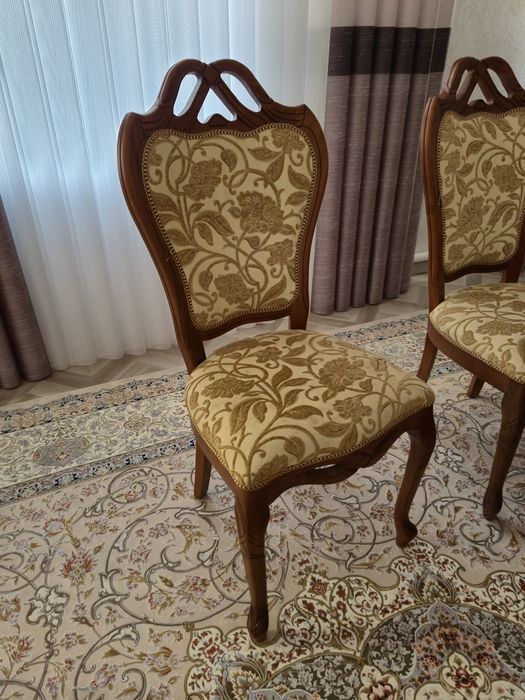 Продаются  стули