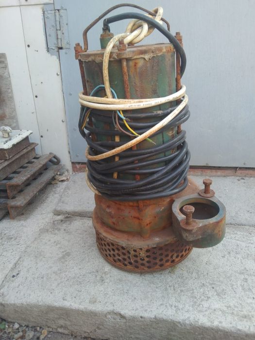 Насос водяной 3 фазный