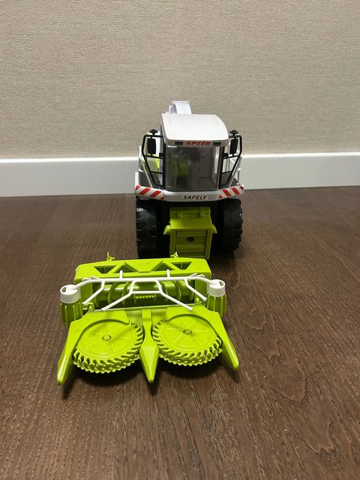 Детска играчка комбайн