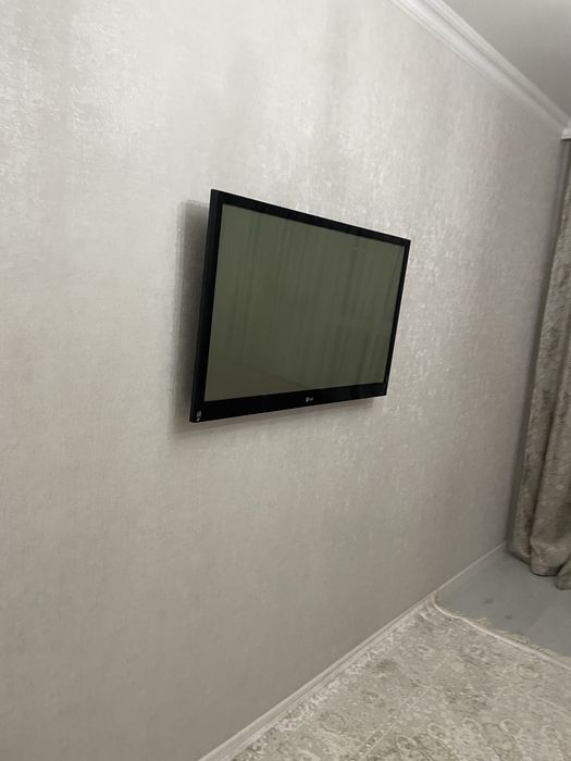 Продаю телевизор LG