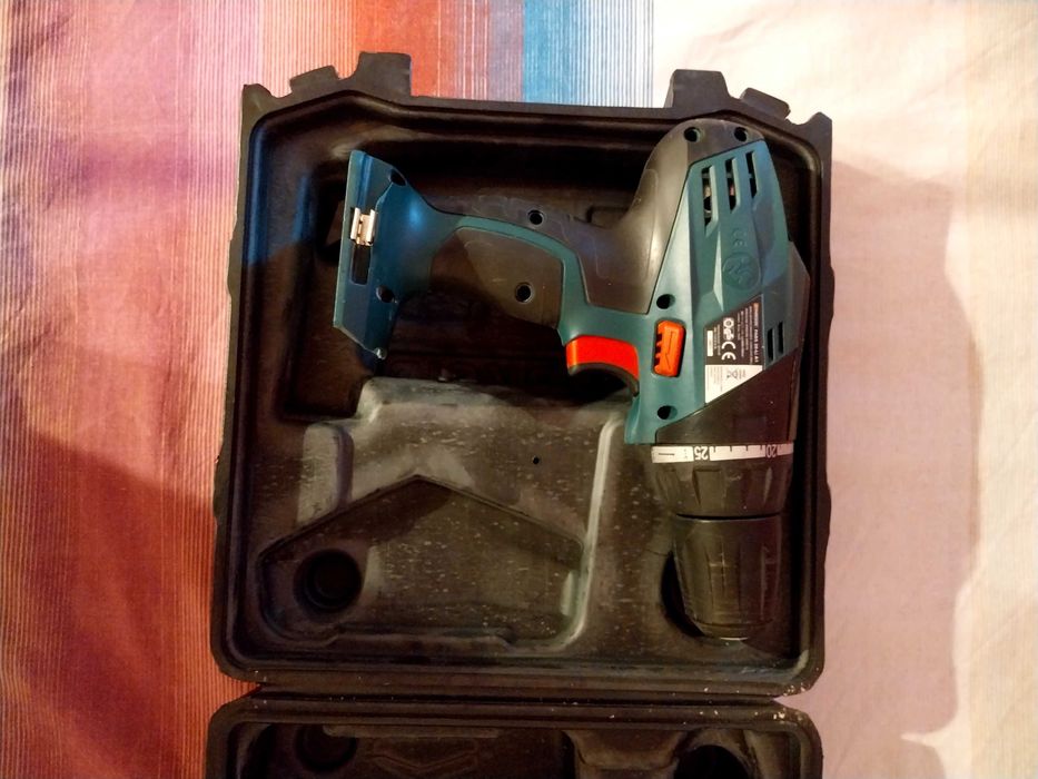 Акумулаторна ударна бормашина, винтоверт