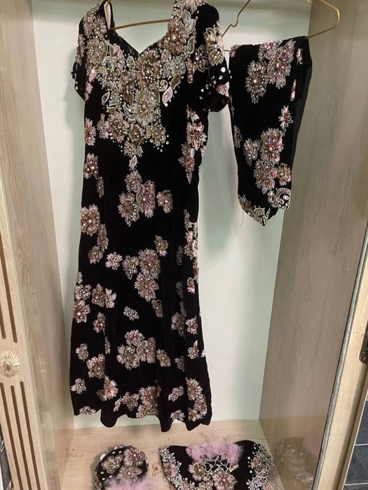 Продается платье