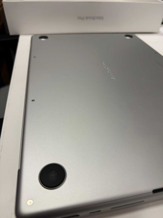 MacBook Pro 16” (2021) – M1 Pro, 16GB RAM, 512GB SSD