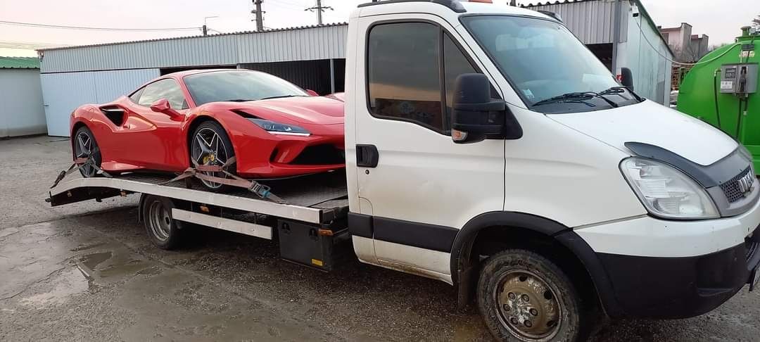 Tractari auto,autoutilitare, transport utilaje,Platforma.Macara