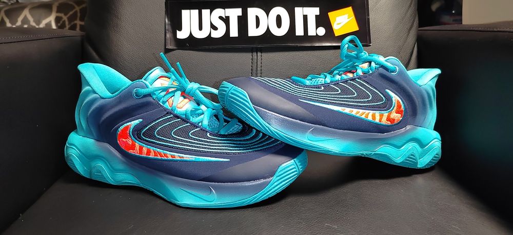 Nike Giannis Immortality 4, номер 42,5