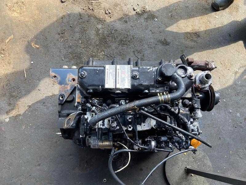 Motor Yanmar TK428E